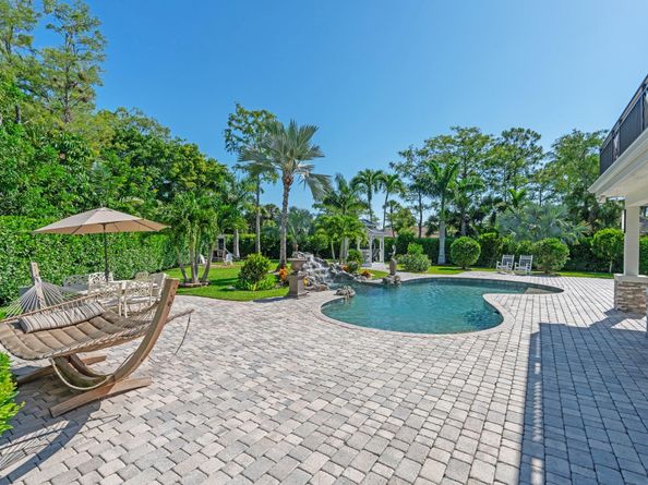 15995 Meadow Wood Drive, Wellington FL 33414