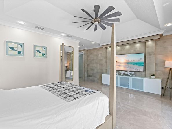 15995 Meadow Wood Drive, Wellington FL 33414