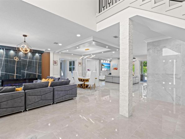 15995 Meadow Wood Drive, Wellington FL 33414