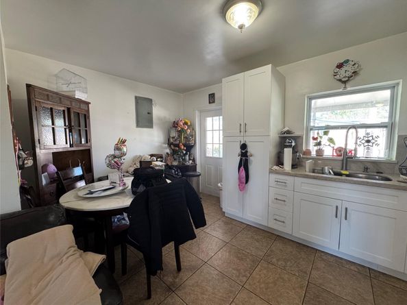 500 NE 59th St, Oakland Park FL 33334