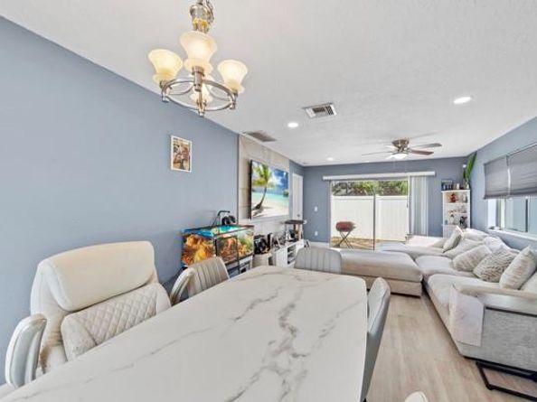 9302 SW 5th St B, Boca Raton FL 33428