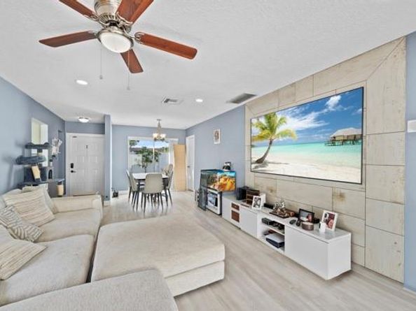 9302 SW 5th St B, Boca Raton FL 33428