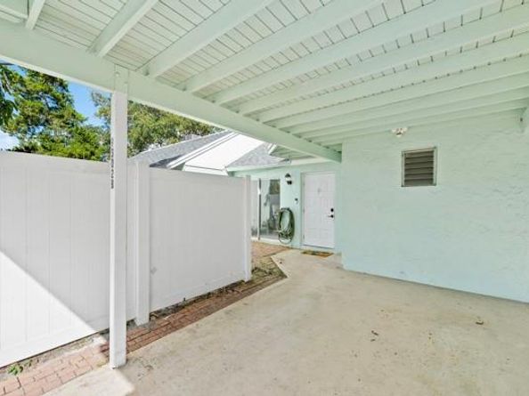 9302 SW 5th St B, Boca Raton FL 33428