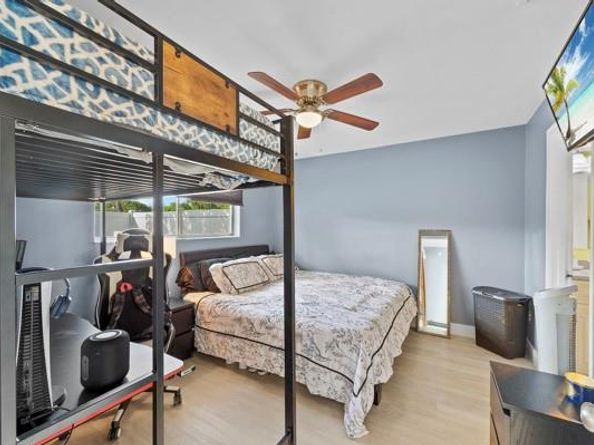 9302 SW 5th St B, Boca Raton FL 33428