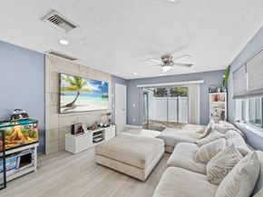 9302 SW 5th St B, Boca Raton FL 33428