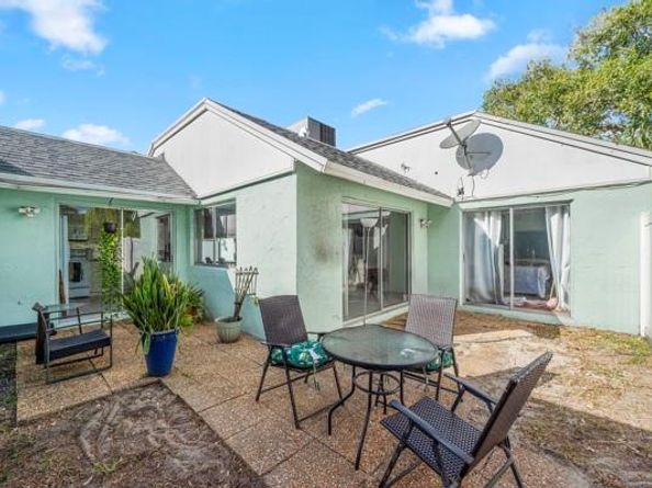 9302 SW 5th St B, Boca Raton FL 33428