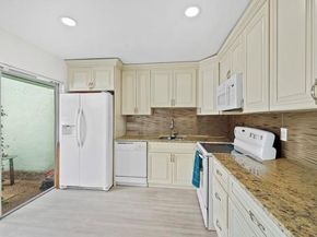 9302 SW 5th St B, Boca Raton FL 33428