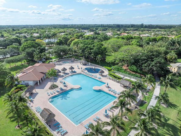 3609 Heron Ridge Ln, Weston FL 33331