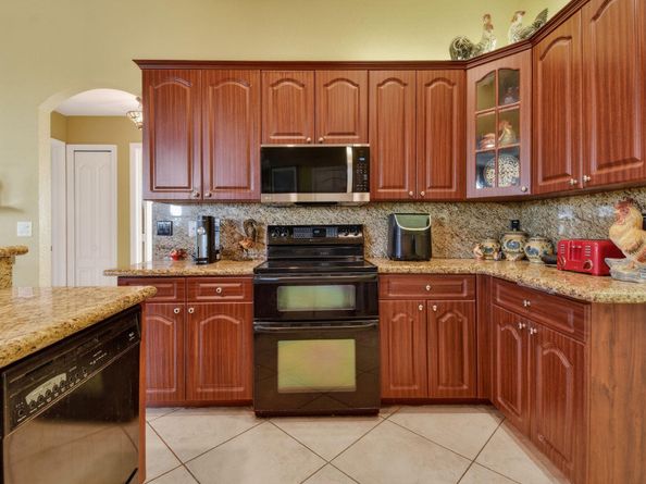 216 Cypress Trace, Royal Palm Beach FL 33411