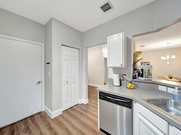 4746 SW 12th Pl, Deerfield Beach FL 33442