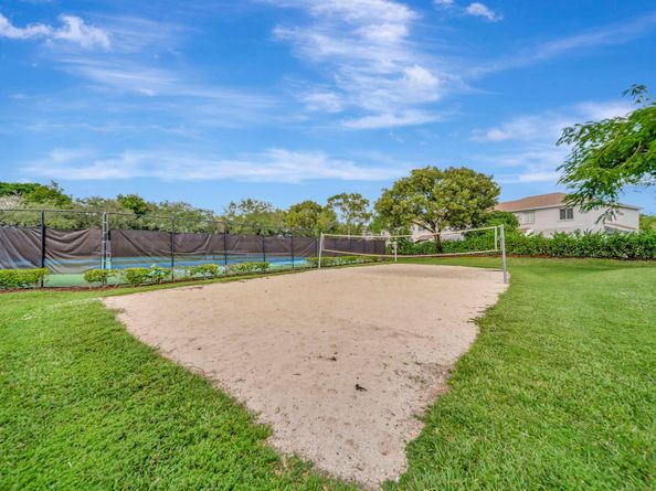 4746 SW 12th Pl, Deerfield Beach FL 33442