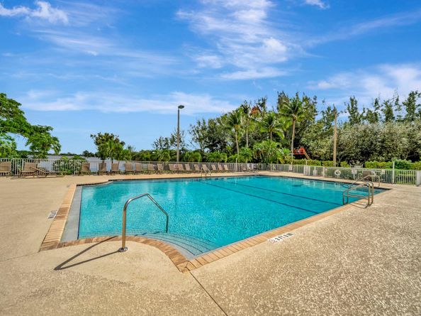 4746 SW 12th Pl, Deerfield Beach FL 33442