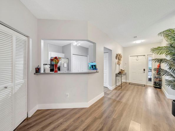 4746 SW 12th Pl, Deerfield Beach FL 33442