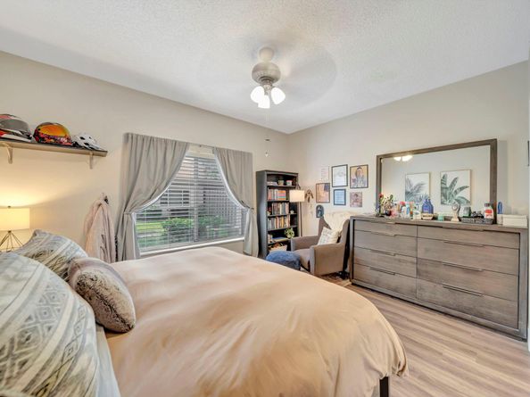 4746 SW 12th Pl, Deerfield Beach FL 33442