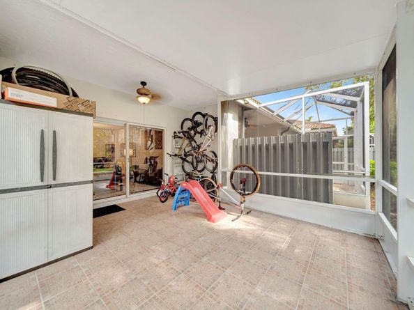 4746 SW 12th Pl, Deerfield Beach FL 33442