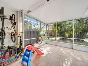 4746 SW 12th Pl, Deerfield Beach FL 33442