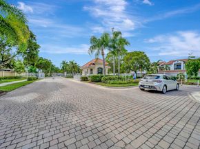 4746 SW 12th Pl, Deerfield Beach FL 33442
