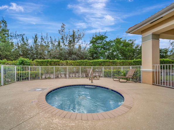 4746 SW 12th Pl, Deerfield Beach FL 33442