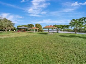 4746 SW 12th Pl, Deerfield Beach FL 33442