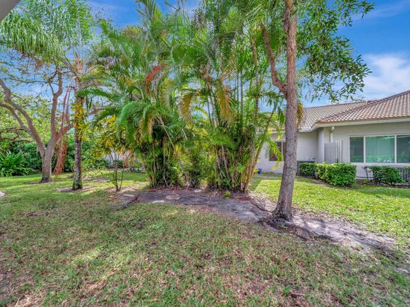 4746 SW 12th Pl, Deerfield Beach FL 33442