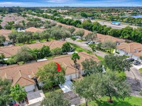 4746 SW 12th Pl, Deerfield Beach FL 33442