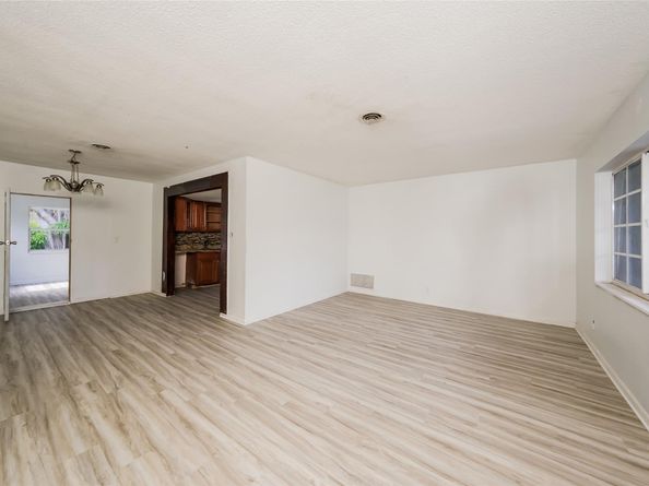 1351 SW 10th Ave, Deerfield Beach FL 33441