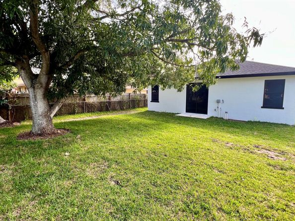 1580 W 32nd Street, Riviera Beach FL 33404