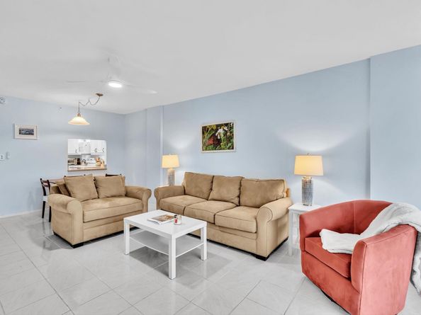 109 Royal Park Dr 2F, Oakland Park FL 33309