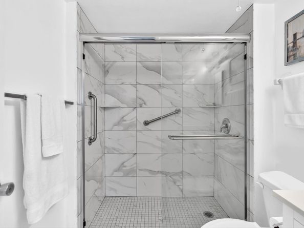 109 Royal Park Dr 2F, Oakland Park FL 33309