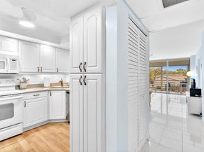 109 Royal Park Dr 2F, Oakland Park FL 33309