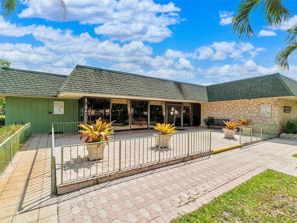 4152 NW 90th Ave 206, Coral Springs FL 33065