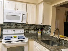 3178 Via Poinciana 102, Lake Worth FL 33467