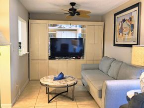 3178 Via Poinciana 102, Lake Worth FL 33467