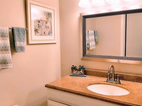 3178 Via Poinciana 102, Lake Worth FL 33467