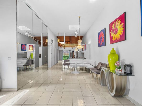 2679 S Parkview Dr 2679, Hallandale Beach FL 33009