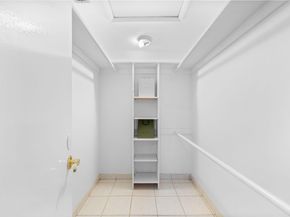 2679 S Parkview Dr 2679, Hallandale Beach FL 33009