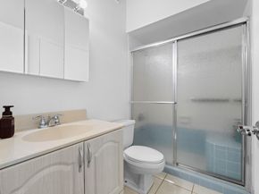 2679 S Parkview Dr 2679, Hallandale Beach FL 33009