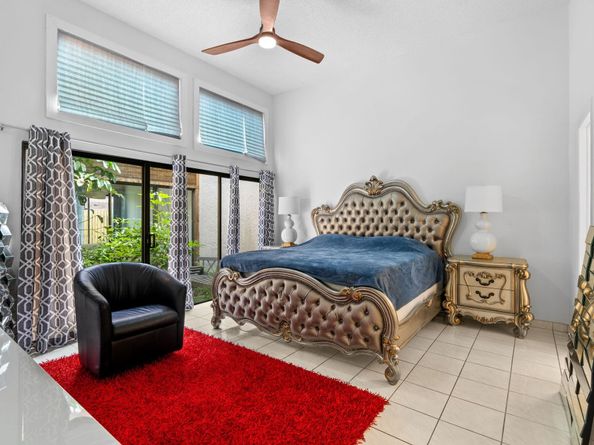 2679 S Parkview Dr 2679, Hallandale Beach FL 33009