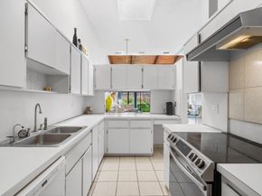 2679 S Parkview Dr 2679, Hallandale Beach FL 33009