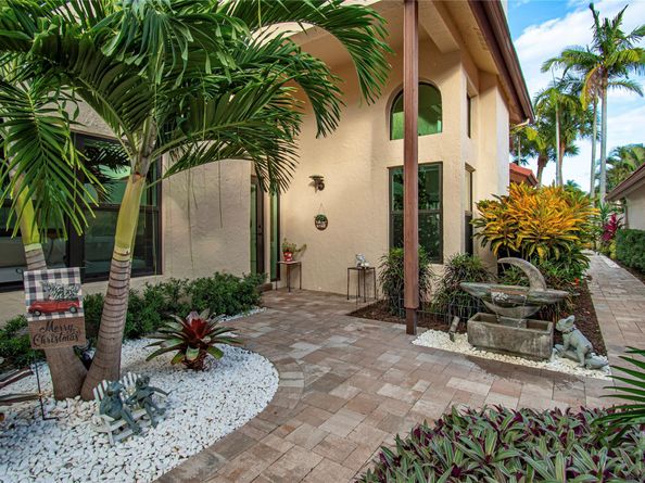 21694 Town Place Dr, Boca Raton FL 33433
