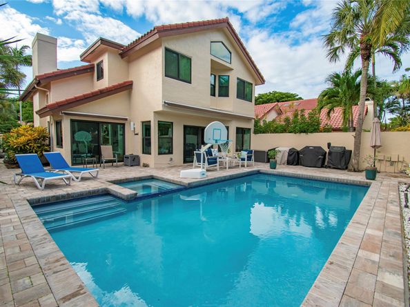 21694 Town Place Dr, Boca Raton FL 33433