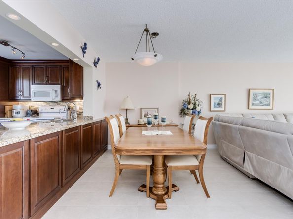 414 SE 10th St 302, Dania Beach FL 33004