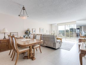 414 SE 10th St 302, Dania Beach FL 33004