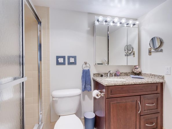 414 SE 10th St 302, Dania Beach FL 33004