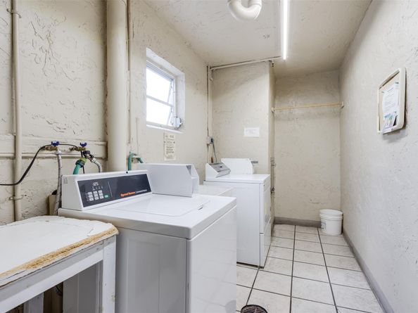 414 SE 10th St 302, Dania Beach FL 33004