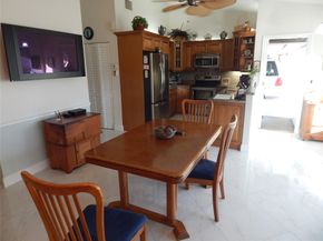 7921 NW 4th St, Plantation FL 33324