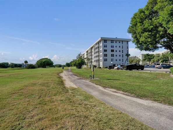 3001 S Course Dr 107, Pompano Beach FL 33069
