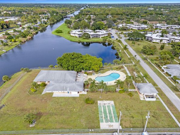 3 Greenway Village North N 209, Royal Palm Beach FL 33411