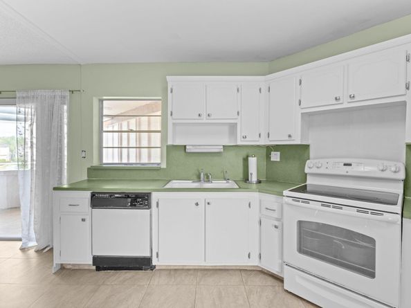 3 Greenway Village North N 209, Royal Palm Beach FL 33411