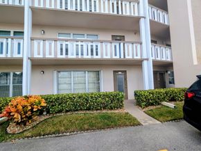 111 Greenbrier B, West Palm Beach FL 33417